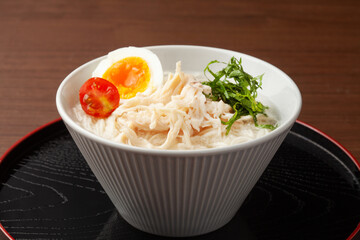 鶏スープの素麺