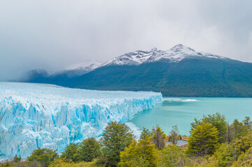 Obraz premium Perito Moreno glaciar in the argentinian patagonia
