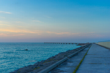 Fototapeta na wymiar 沖縄県伊良部島・下地島１７エンドの夕景