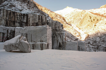 Marmo , cava carrara