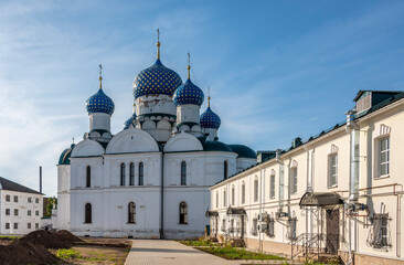 Fototapeta na wymiar The Epiphany Cathedral in the ancient Russian town of Uglich. Landscaping and restoration