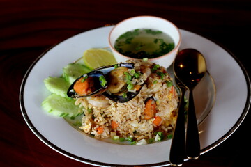 fried rice with seafood