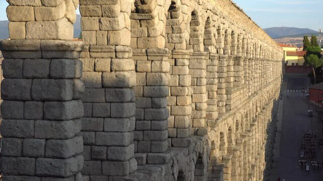 Segovia, Espa&ntilde;a - 22 de agosto de 2019: acueducto de Segovia.