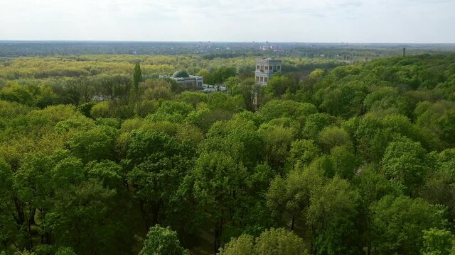 The view from the height of Lenin Square, the building of the Gomel Oblast Executive Committee, the building of the Post Office - "Belposhta".
