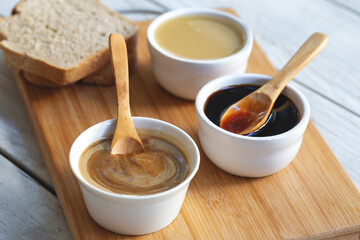 Tahini and Molasses / Turkish Tahin Pekmez