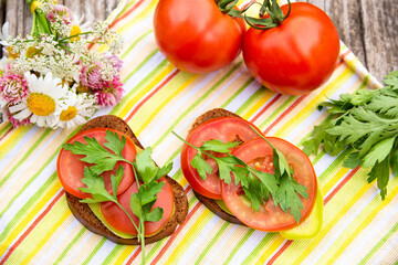 Vegetarian snack with bread, herbs, vegetables. Summer sandwiches.