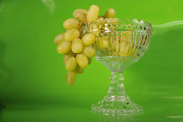 green grapes 
