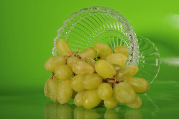 green grapes 
