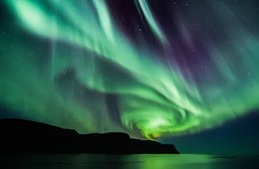 Rolgordijnen Noorderlicht Spiraalvormig noorderlicht boven Westfjorden, IJsland
