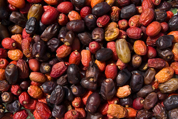 Making dry date palm fresh fruit for sweet snack food.