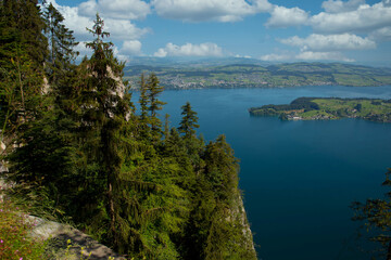 Fototapeta na wymiar Blick vom Bürgenstock auf den Vierwaldstätter See in der Schweiz