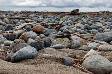 波打ち際の小石たち