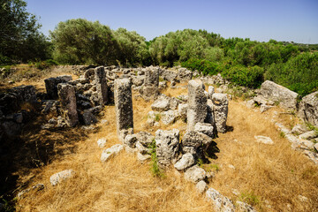 Fototapeta na wymiar Yacimiento de Biniaiet o Sant Vicenç D Alcaidús, época postalayótica, 550-123 a.C, Maó. Menorca, Islas Baleares, España