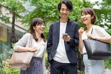 アジア人　3人のポートレート　