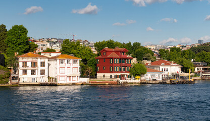 Obraz premium Buildings in Bosphorus Strait Side of Istanbul, Turkey