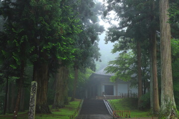 世界遺産　霧の中尊寺