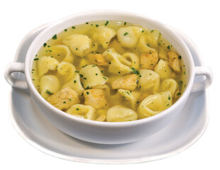 Sopa de capeletti no fundo btanco