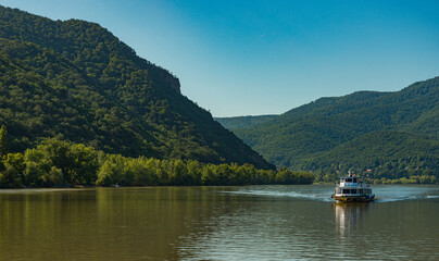 cruise shipping in Dunakanyar, Zebeg&eacute;ny