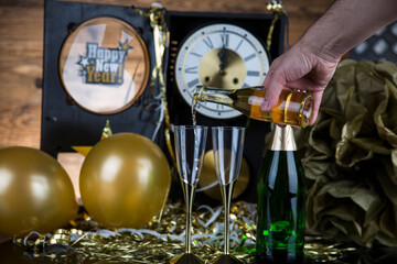New Year i toast and fireworks