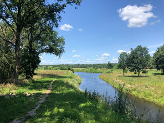Fototapeta na wymiar Path around the river Vecht and Junne in Overijssel