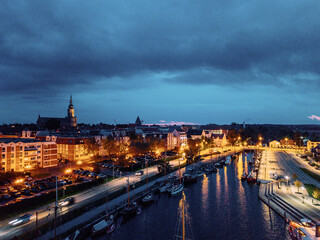 Obraz premium Greifswald und Museumshafen von oben - Luftbild bei Sonnenuntergang 