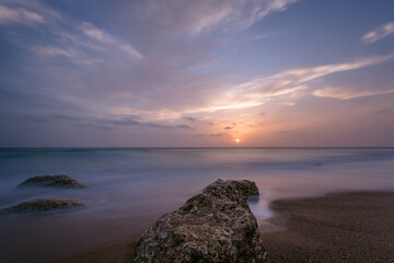 Larga exposición al atardecer en las playas de Cádiz