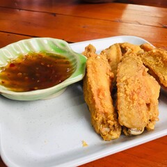 Salt-fried chicken wings