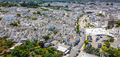 Obraz premium Trulli houses, Alberobello, Valle d'Itria, Puglia, South Italy. View from above. World Heritage Site