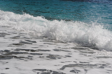 olas rompiendo