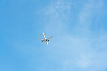 B787