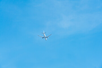 B787