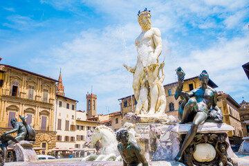 Piazza della Signoria and Fountain of Neptune in Florence. Piazza della Signoria is the square in front of the Palazzo Vecchio, gateway to Uffizi Gallery, and Loggia della Signoria - obrazy, fototapety, plakaty