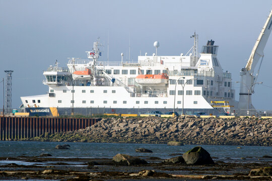 Le Bateau Bella Desgagn&eacute;s au quai de Rimouski 