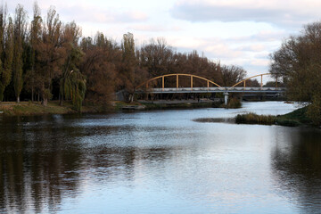 Obraz premium bridge over the river