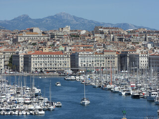 Fototapeta na wymiar Port de plaisance Marseille