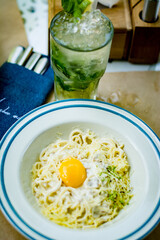 egg salad with green peas
