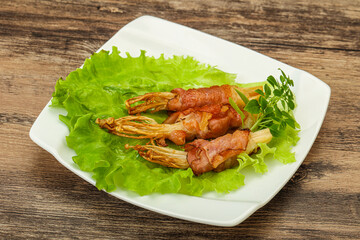 Roasted enoki mushrooms with bacon