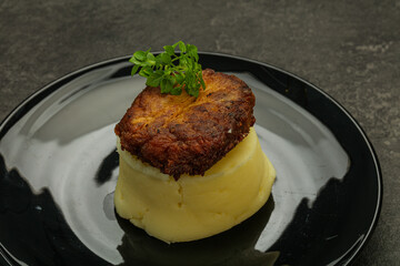 Mashed potato with homemade cutlet