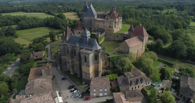 Biron castle - aerial back travelling