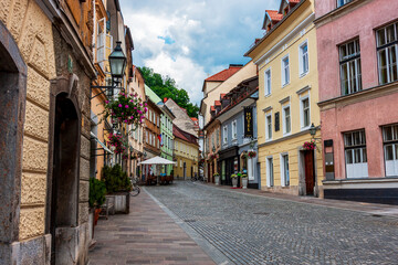 Fototapeta na wymiar narrow street in the old town of Ljubljana Slovenia