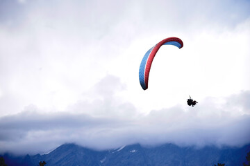 Paraglide