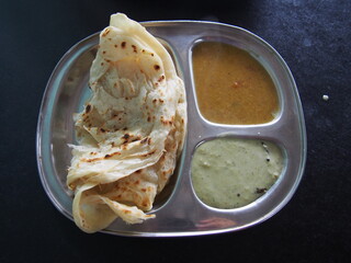 Curry and Chapati at a local restaurant, Hampi, Karnataka, South India, India