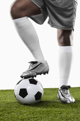 Obraz premium A soccer player ready to kick off