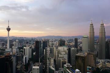 Fototapeta premium Kuala Lumpur city skyline during sunset