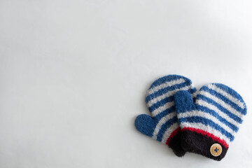 毛糸 冬  寒い  暖かい  手袋  キッズ