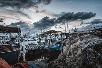 Fischerboote in Port el Kantaoui in Tunesien