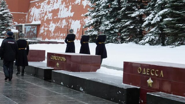 Russian soldiers marching in the snow, Changing of the guard, Kremlin, Red Square, winter in Moscow, Russia