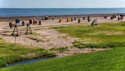 Wattenmeer Strand und Strandkorb