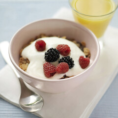 Muesli and yoghurt
