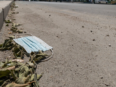 an abandoned surgical mask, after the COVID-19 emergency, increases the environmental risk due to the incorrect disposal of disposable surgical masks